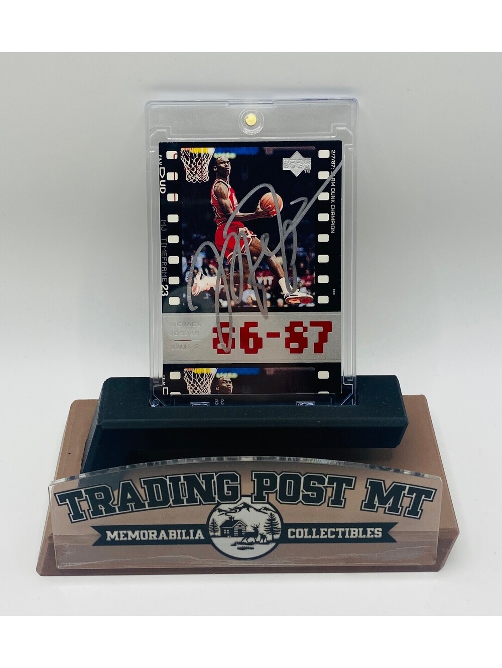 Michael Jordan Signed Card With COA (121136) (Bulls)